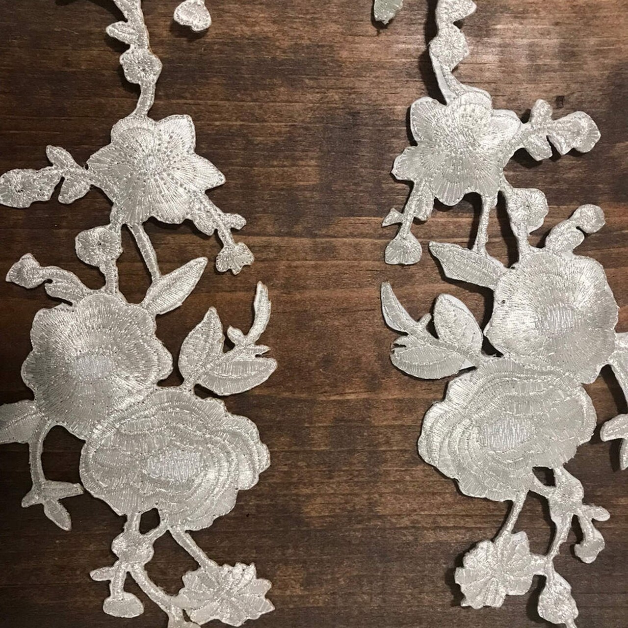 2 Pieces Pale Silver Flower Appliques Embroidered Iron-On Patches for Dresses, DIY & Crafts